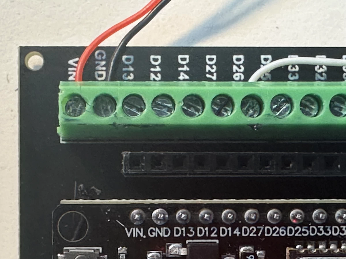 BE-220 GPS-Modul mit Breakout Board und Anschlusskabeln